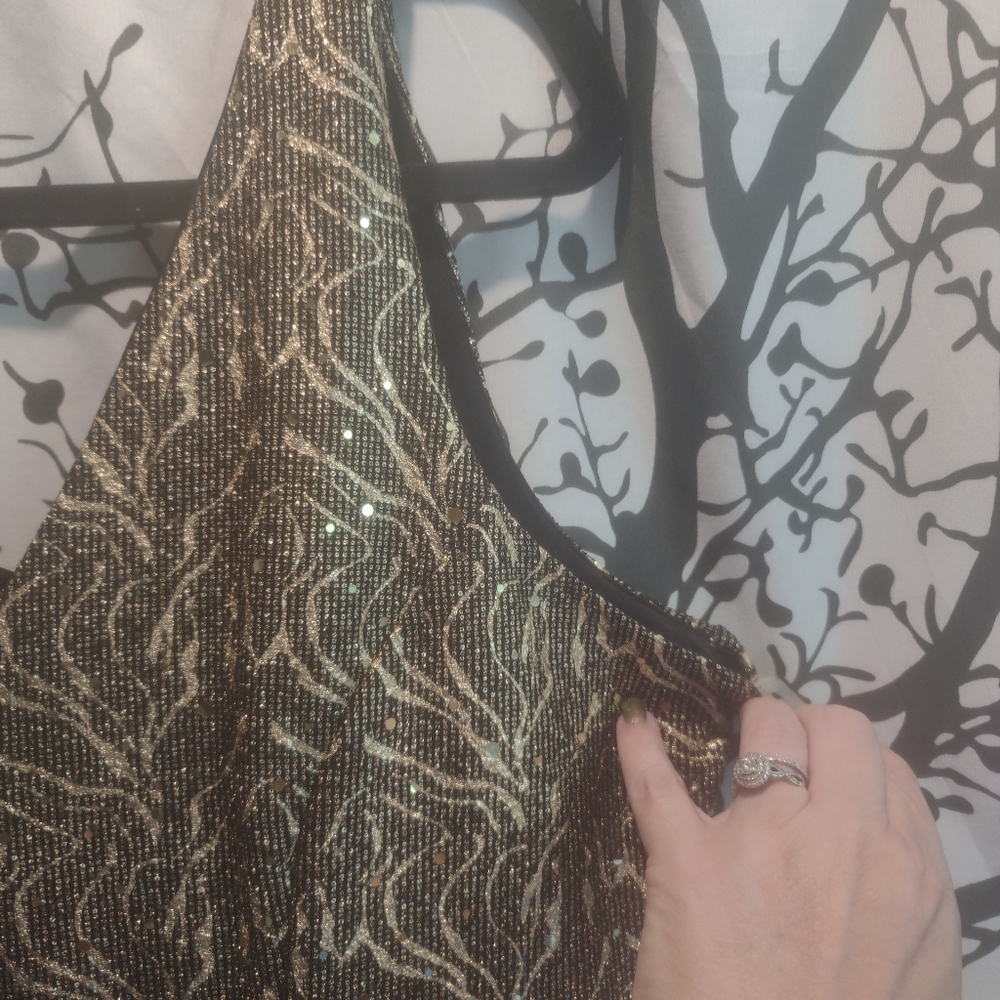 Dress - Picture 5 of 6